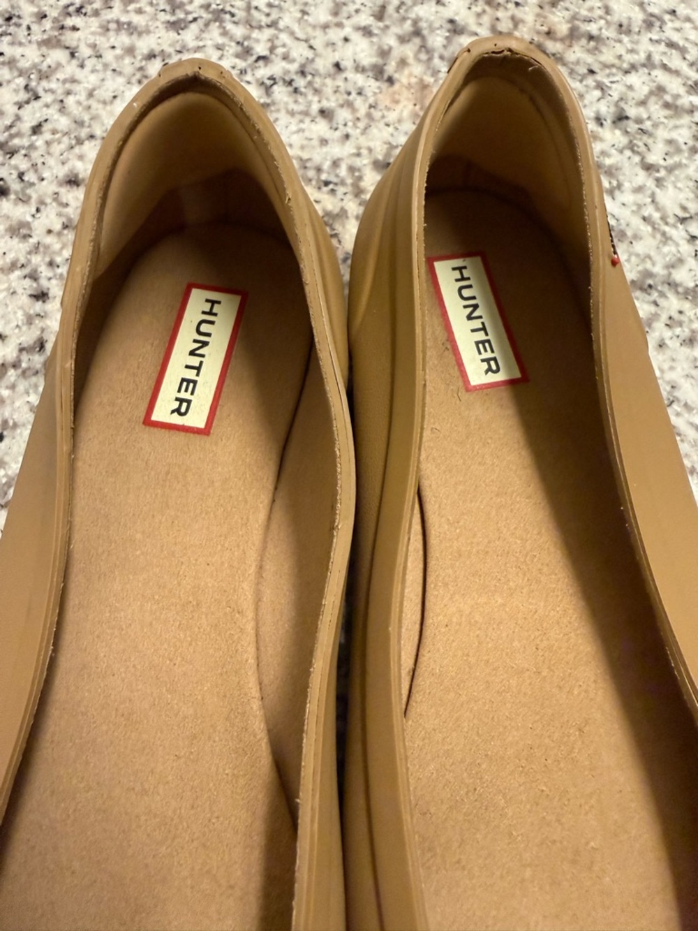 Hunter Women’s Tan Rubber Ballet Flats size 40 us 9 - Picture 8 of 9